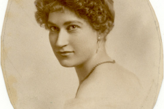 Camilla in 1911